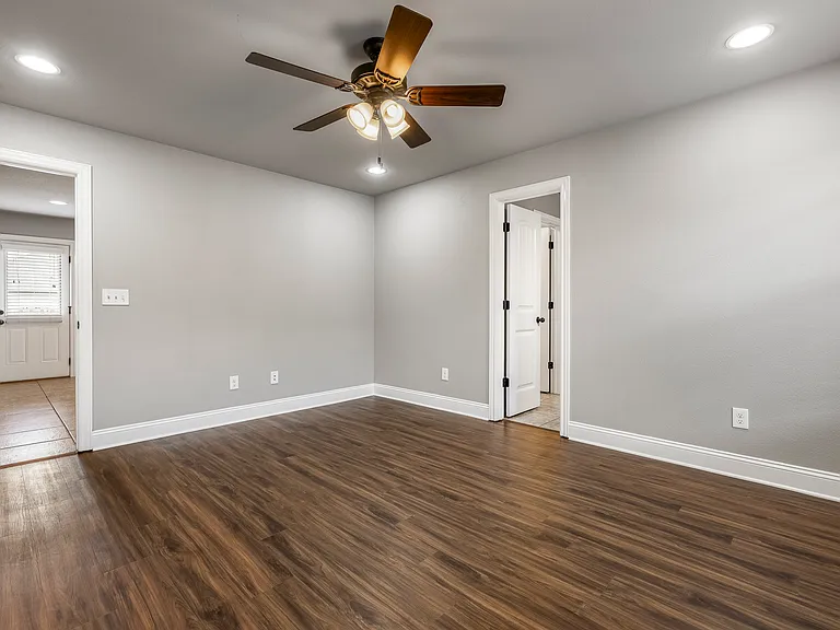 3803 SW Capstone Ave — Photo 10
