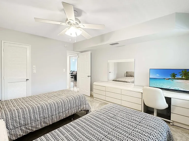 3505 Oaks Way #310 — Photo 19
