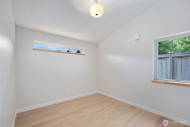 5th image of 8623 30th Avenue SW
