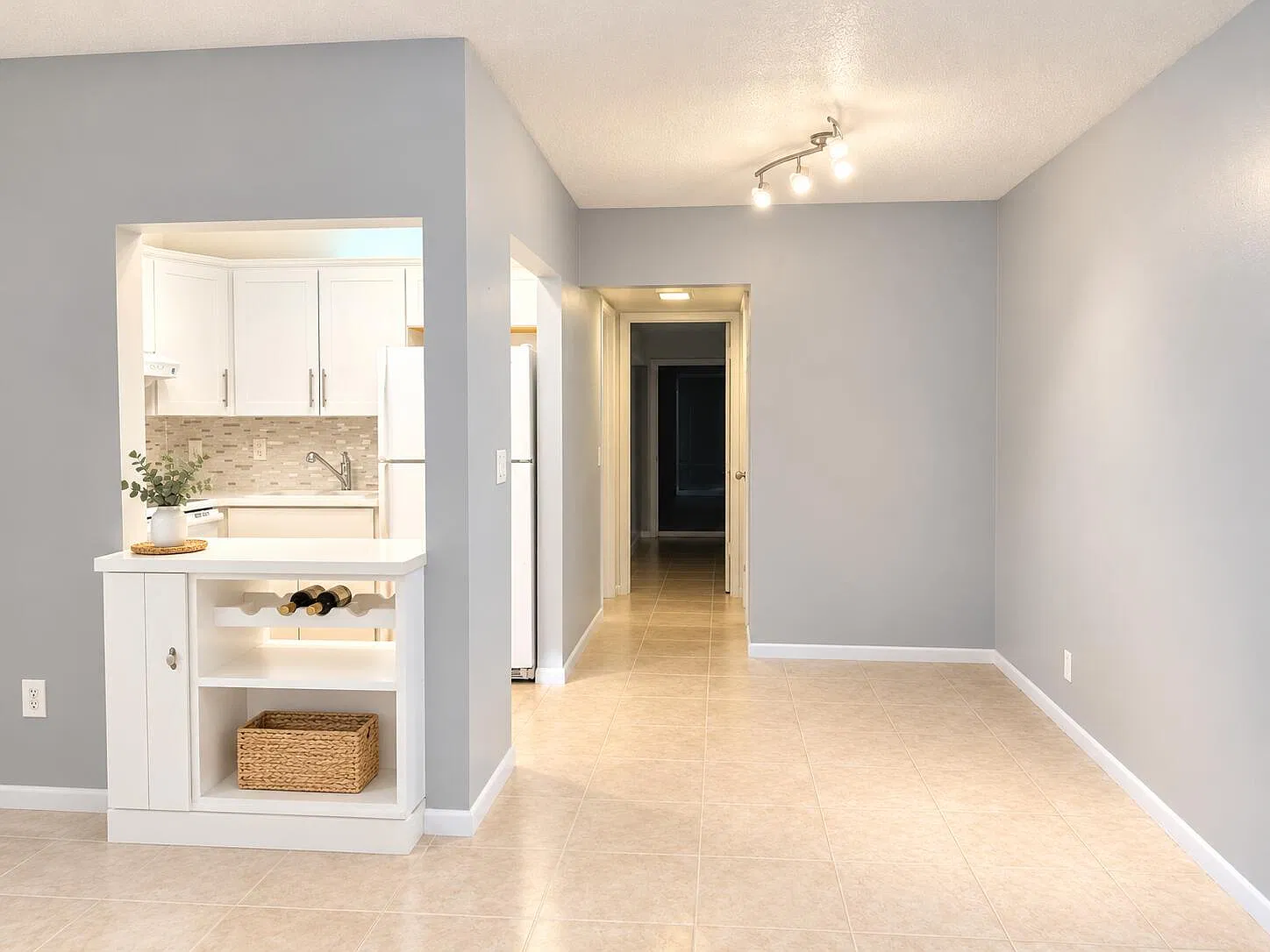 1 bed, 1.0 bath, 702 sqft, $1,350 — Photo 4