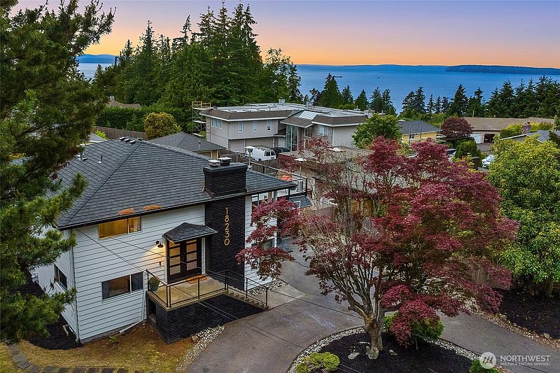 2nd image of 18230 88th Avenue W