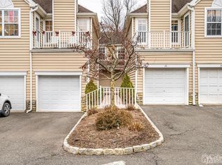 19 Springholm Dr, Berkeley Heights, NJ 07922