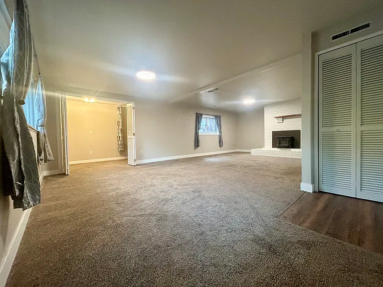 15165 Deby Dr — Photo 6