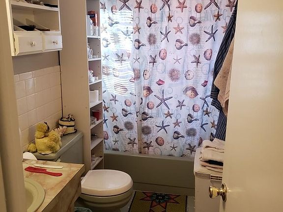 4th image of 118 Claire Dr