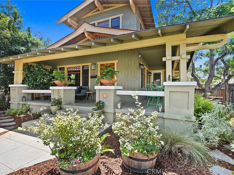 773 Orizaba Ave — Photo 1