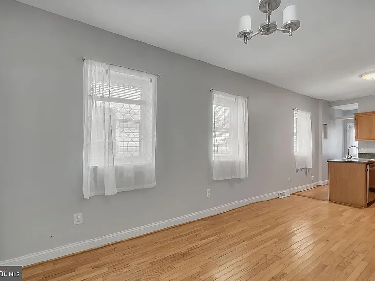 1513 S Charles St — Photo 7