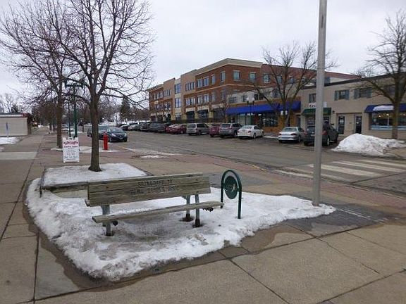 4th image of 2569 7th Ave E