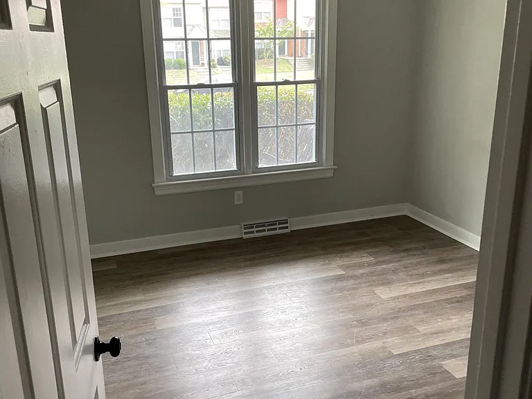 1516 Clearwood Rd — Photo 15