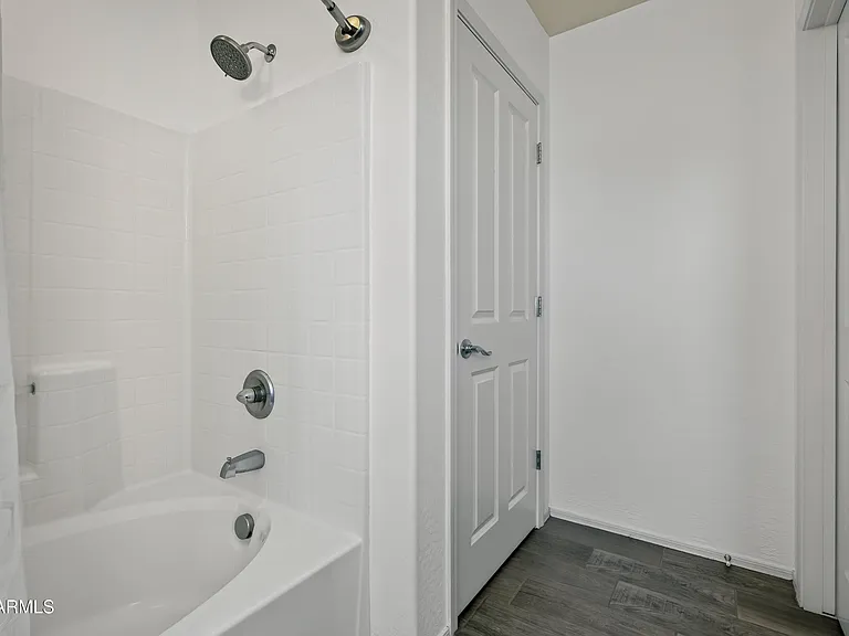 652 Brindle Dr — Photo 26