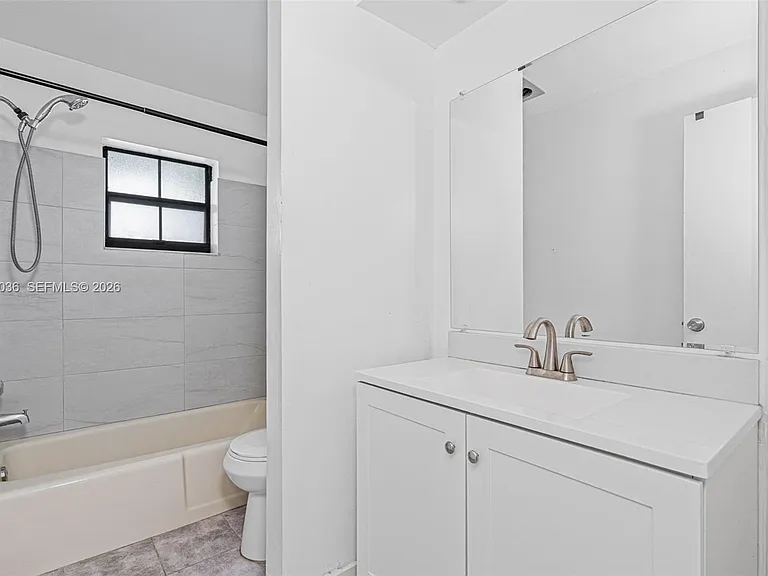 6916 SW 37th St — Photo 11
