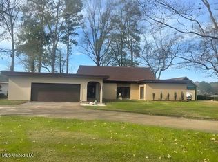 719 Forest Point Dr, Brandon, MS 39047