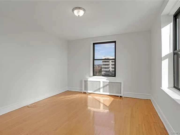 254 Martine Ave #3C — Photo 11
