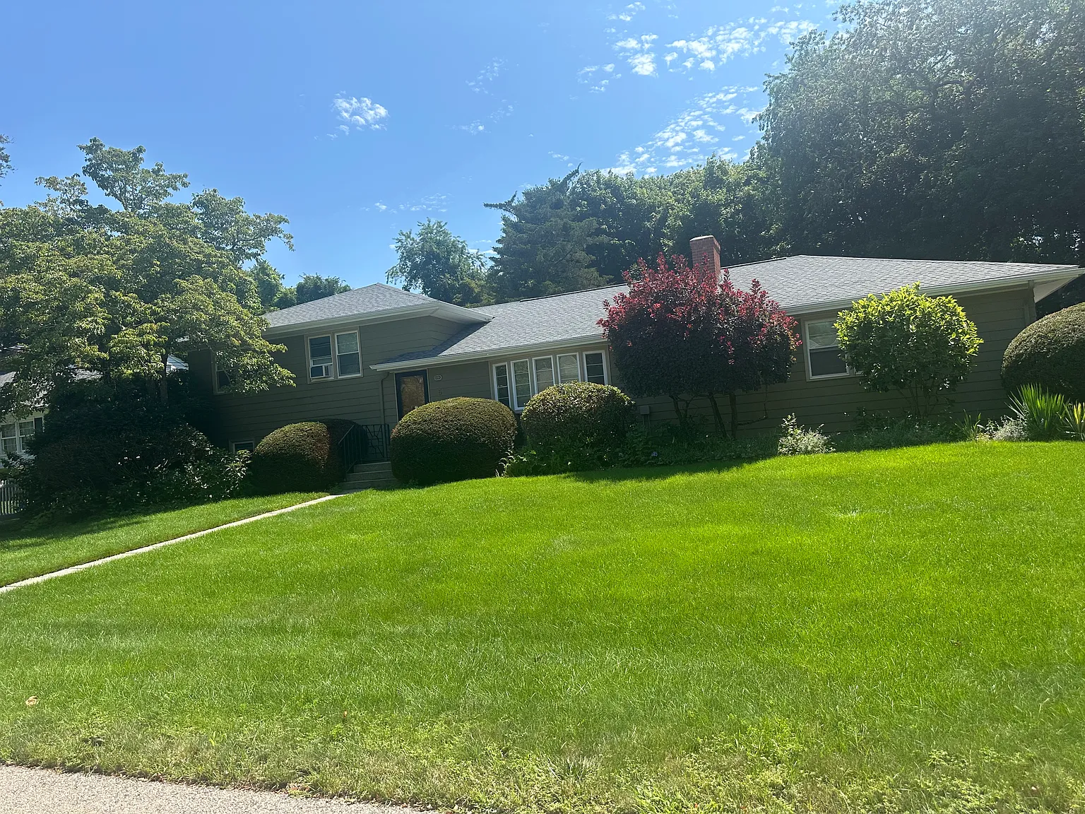 3 bed, 1950 sqft, $3,600 — Photo 2