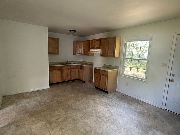 2nd image of 635 Decatur Ave
