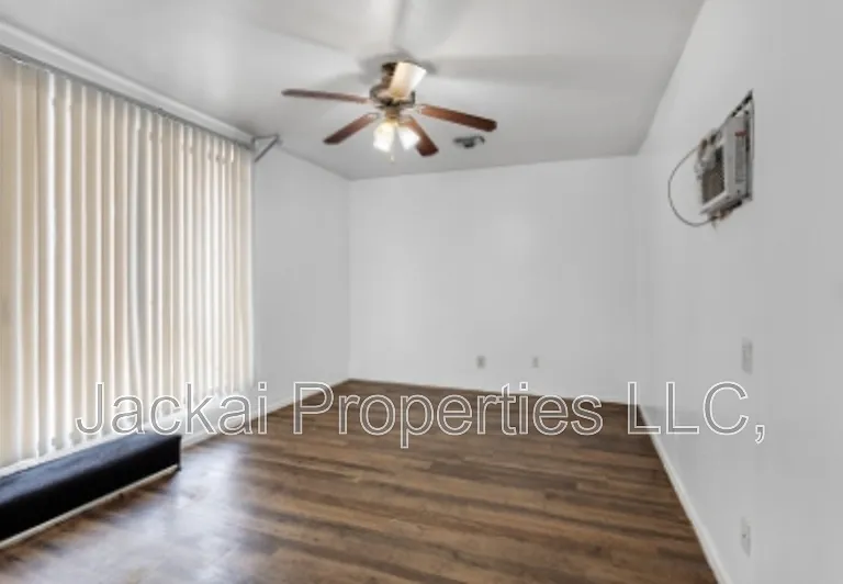 814 E Centennial St — Photo 19