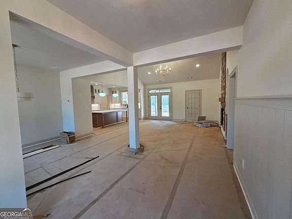 5th image of 4352 Cedarcrest Rd