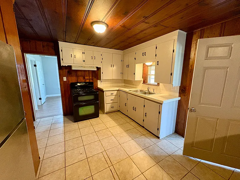 177 County Road 3940 — Photo 9
