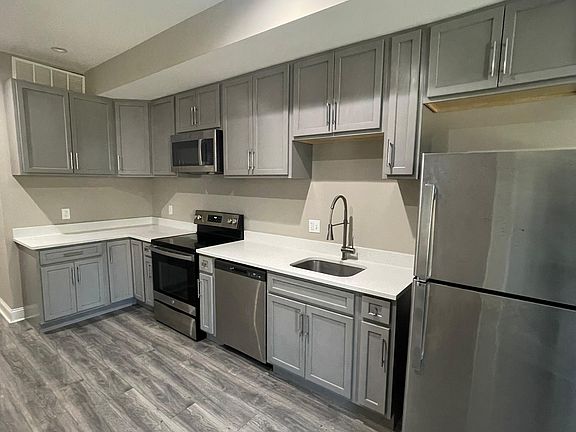 4th image of 2502 Druid Hill Ave