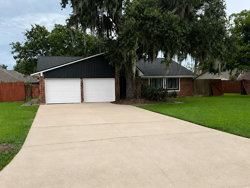 288 Twin Lakes Blvd W