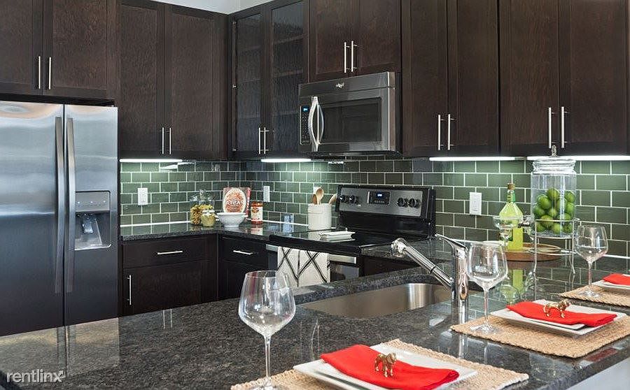 https://dallascityapartments.com/ - (214) 929-9611