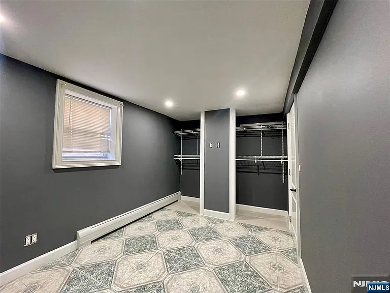 310 E Central Blvd — Photo 13