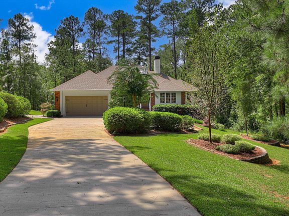 2nd image of 140 Bereau Drive