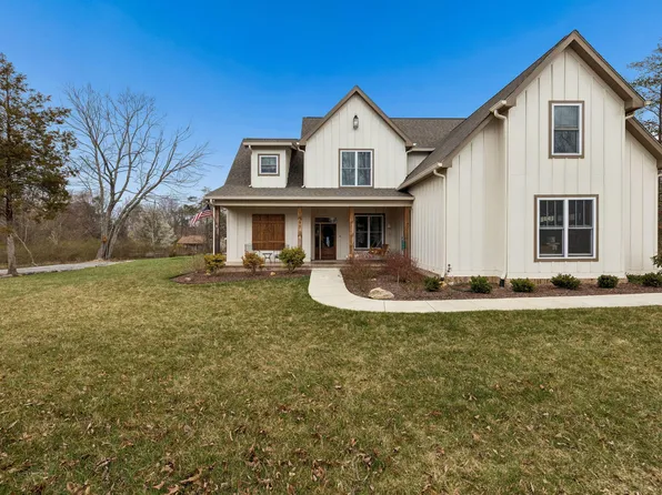 1395 Sawyer Cemetery Rd, Signal Mountain, TN 37377