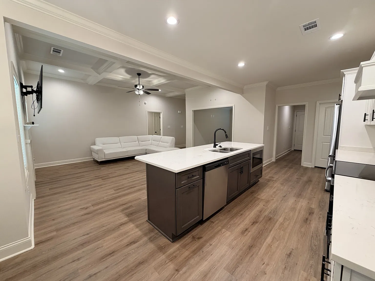 109 Mink Way - 1 — Photo 4