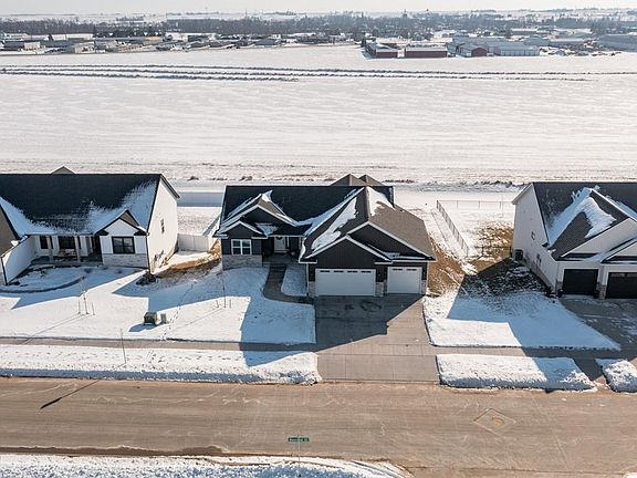 4th image of 501 Heartland St
