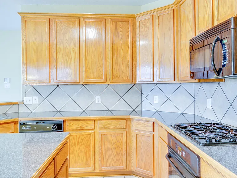 409 Knoll Park Ct — Photo 6