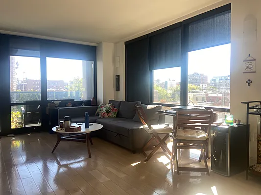 Rented by Compass | media 52