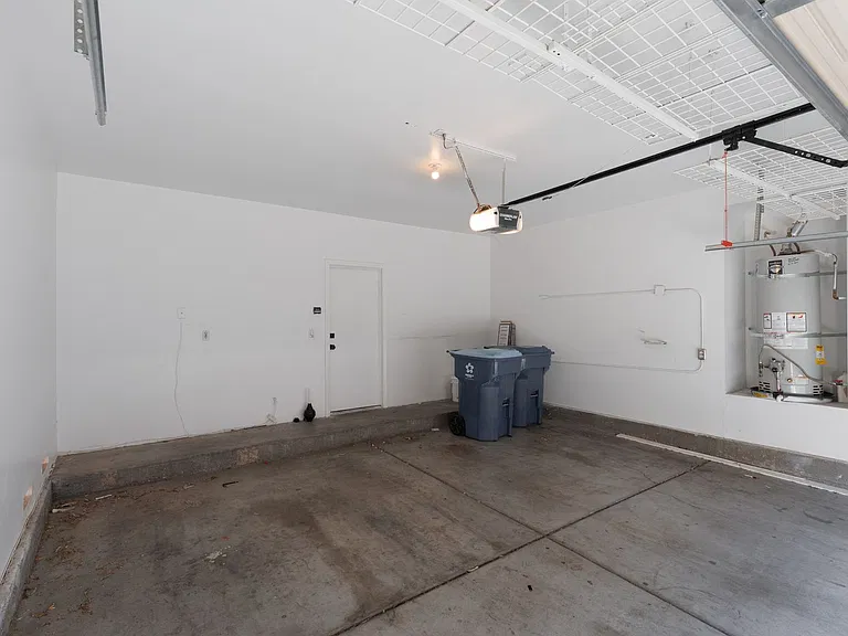 886 Park Walk Ave — Photo 18