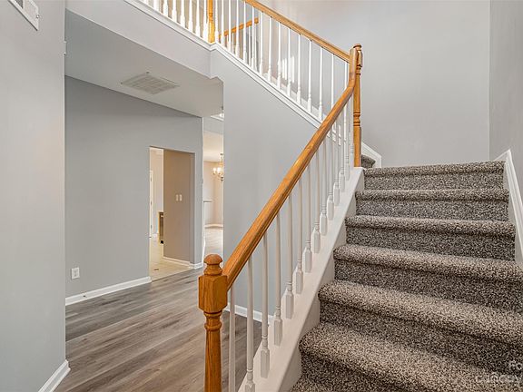 4th image of 7011 Sycamore Grove Ct