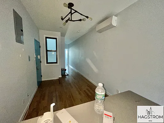 Rented by Hagstrom Management Inc | media 33