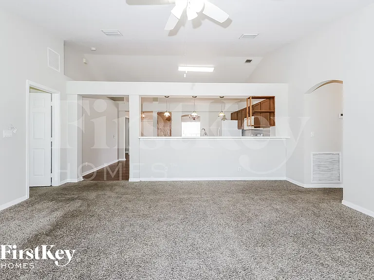 3526 SW Rosardo St — Photo 4