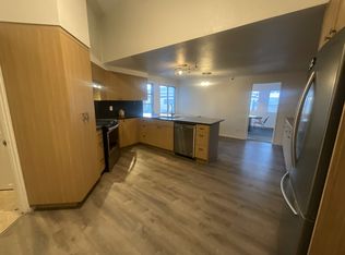 2330 SE Harney St #B, Portland, OR 97202