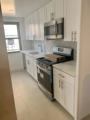 Rented by UES Management | media 32