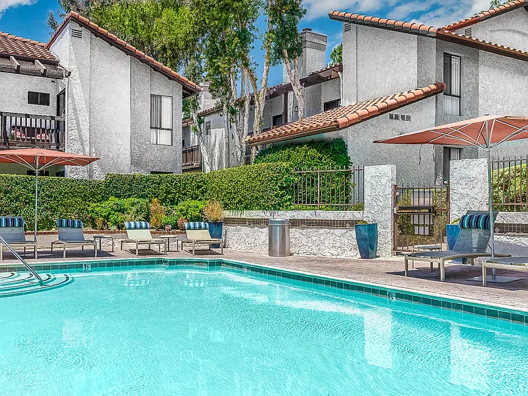 Ridgecrest Apartments — Photo 7