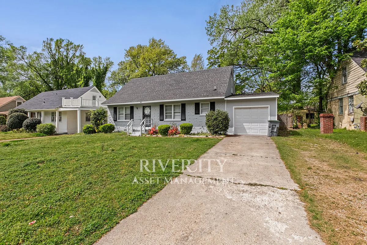 Building Photo - 3801 Blue Jay Rd