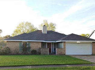 347 Ironbark Dr, Webster, TX 77598