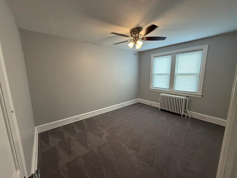 619 W 27th St — Photo 18