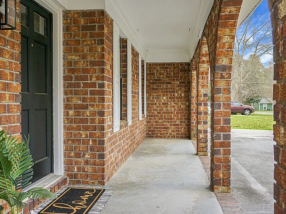 3rd image of 104 Iron Rd