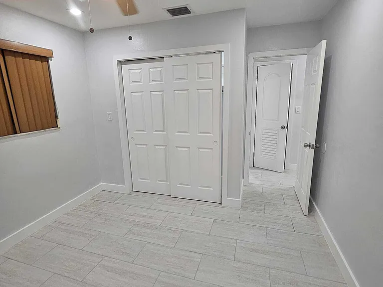 2030 SW 41st Ave #3 — Photo 9