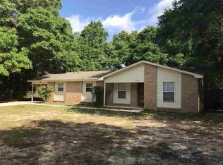 5541 Woodland Ln, Milton, FL 32583