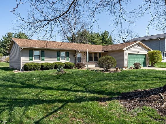 2nd image of 178 Carter Cir