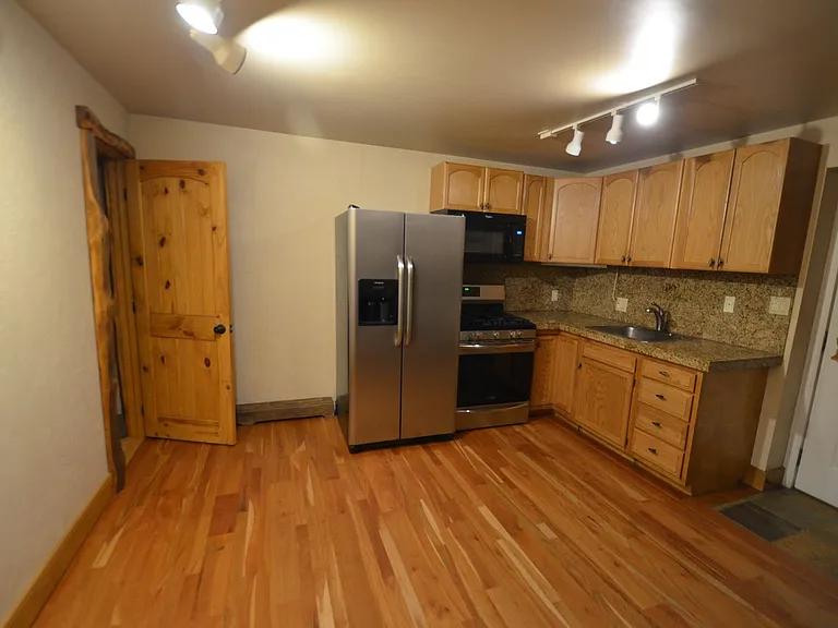 471 High Point Dr — Photo 9