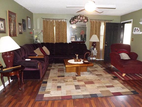 4th image of 310 Briarwood Dr