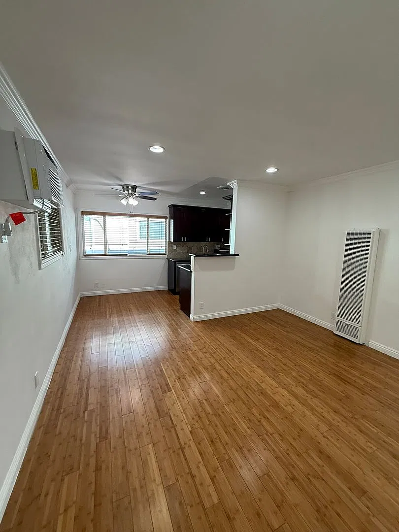 3930 Inglewood Blvd — Photo 4