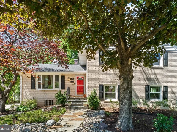 9130 Bridgewater St, College Park, MD 20740