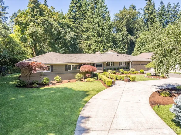 2927 Madrona Drive, Longview, WA 98632